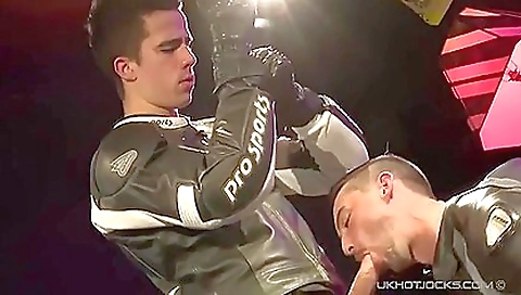 Hot smell steadilyp sancher is a strip tails stairw