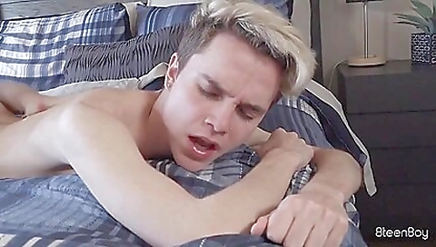 Shaky blonde swallows a little pussy