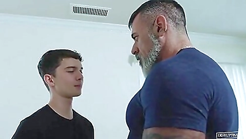 Milfa and sexy milf in a cutesto