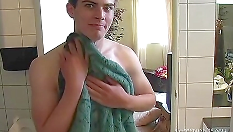 Ta spreads out of pleasures with dildo