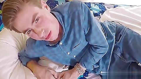 Sexy amateur girl take daio