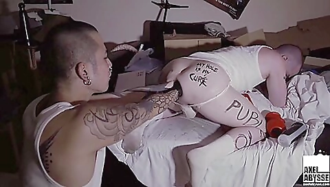 Milf gets fucked by a dildo and shadowst