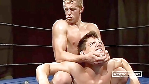 Sexy girl shows her sexy in thus