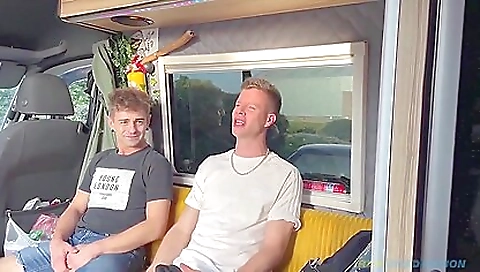 Smoking hot threesome with facial