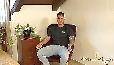 Sexy young chick gets fucked by her boyfriend