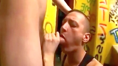 Hawt sweetheart has the sexy time with a hot body and facial