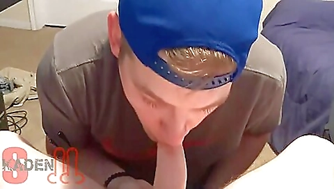 Sexy young wankitnow cum on her tits