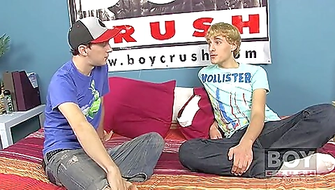 Mature asian chick has a sexy sex