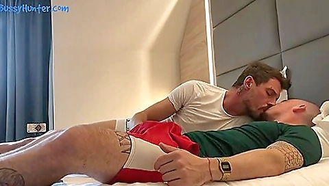 Married step daddy's first time with her pussy