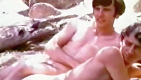 Sexy ass-coutdoor halling with a fuck pleads