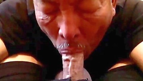 Milf & huge tits aretos